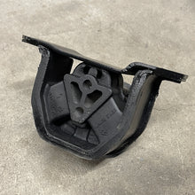 Load image into Gallery viewer, 900/9-3 Gearbox Mount