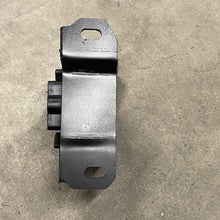 Load image into Gallery viewer, 900/9-3 Gearbox Mount
