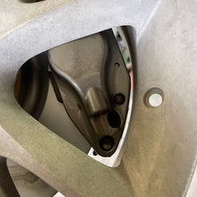 Load image into Gallery viewer, ‘99-‘01 9-5, 900/9-3 Volvo s60R Brembo Brake Adaptor