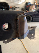 Load image into Gallery viewer, C10 Envoy Cab Mount Brackets